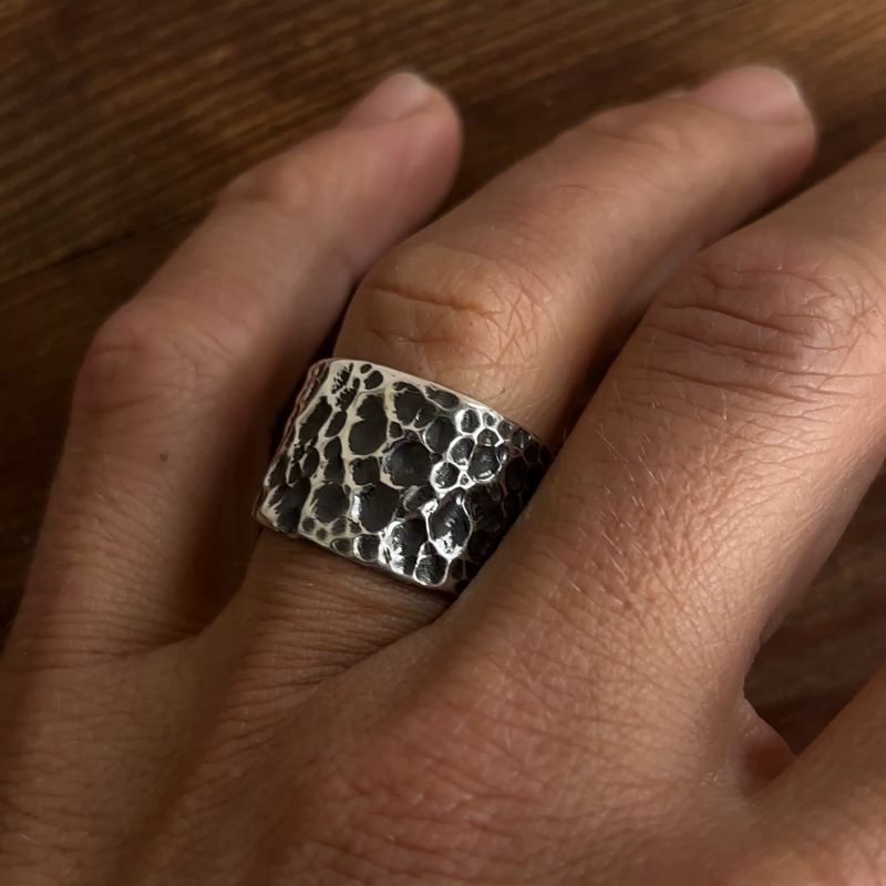 Bague Oceans en argent 925 portée